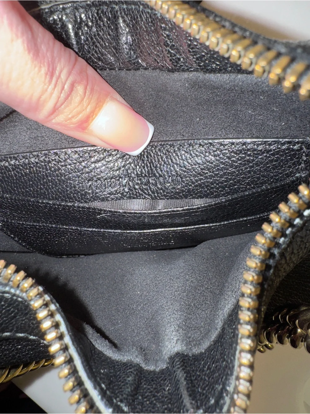 Gucci Black Goatskin Aphrodite Small Handbag